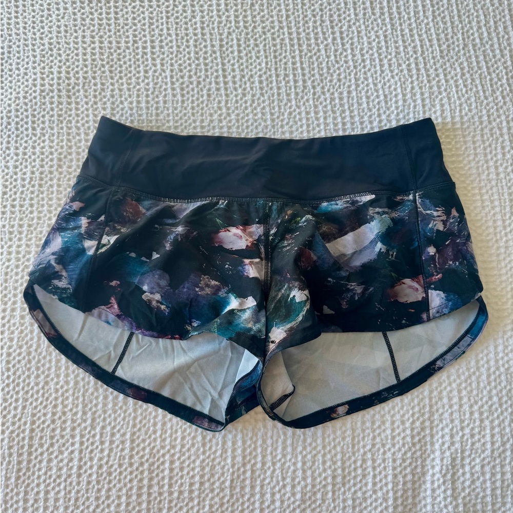 Lululemon Speed Up Mid Rise 2.5” Shorts